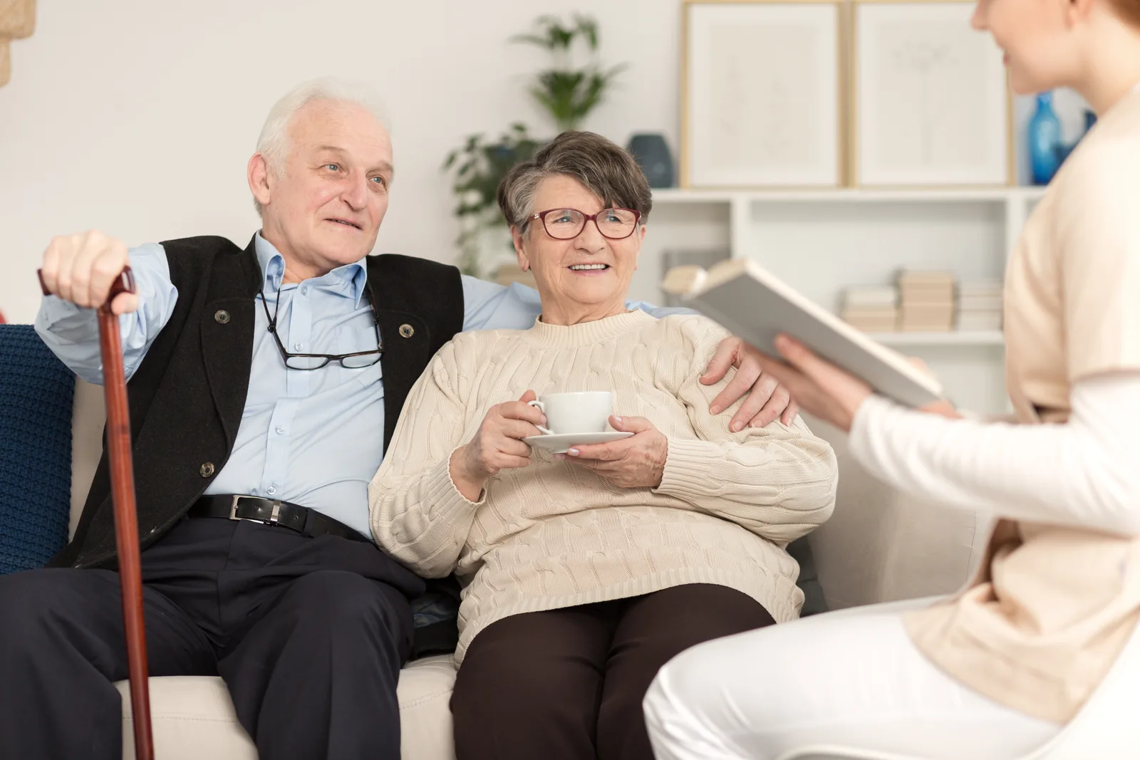AsertivO - Servicii Premium Pentru Seniori